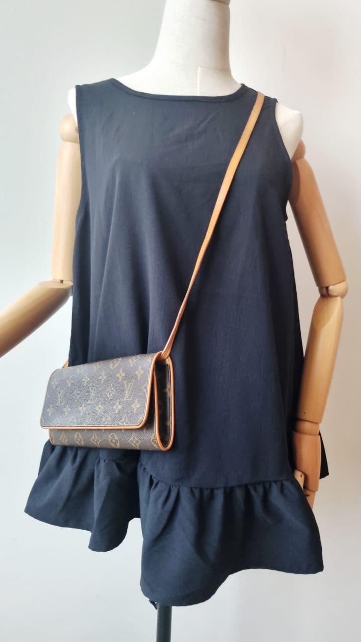 Pochette Toile Monogram Classique