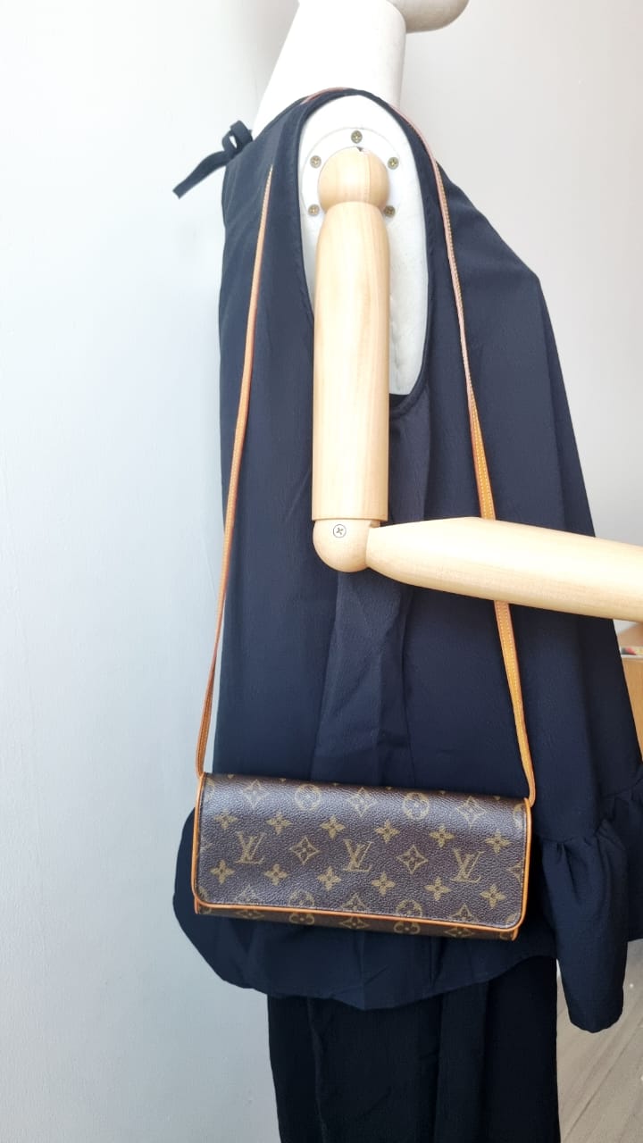 Pochette Toile Monogram Classique