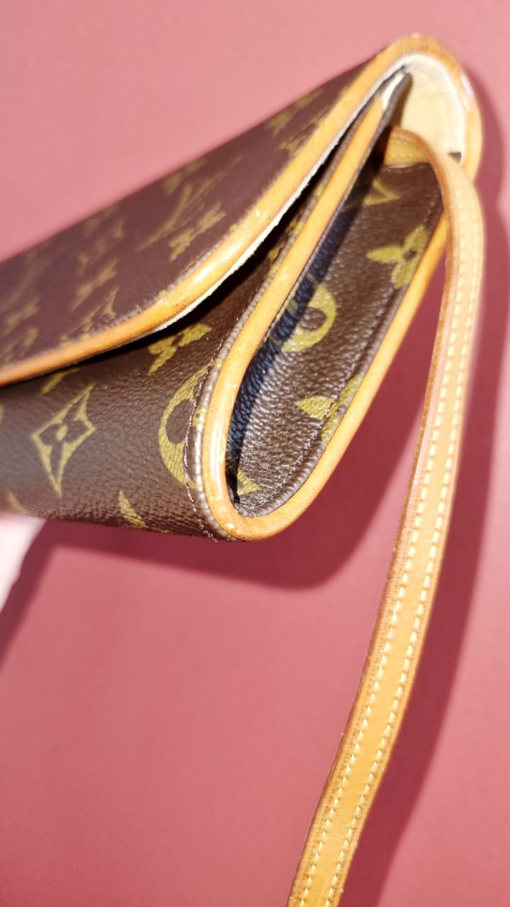 Pochette Toile Monogram Classique