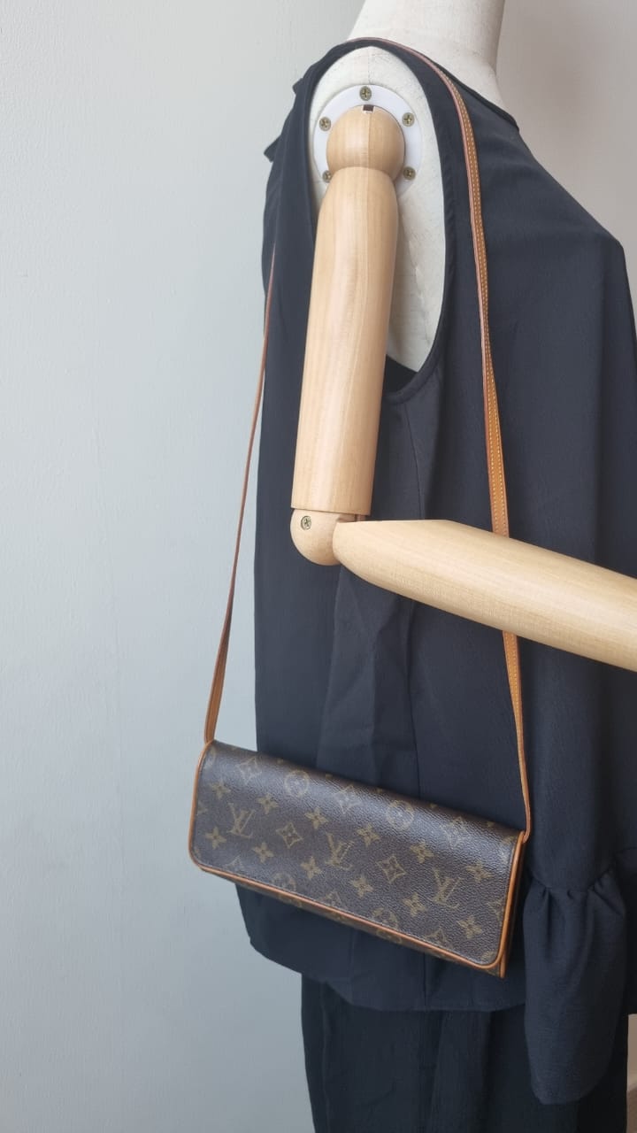 Pochette Toile Monogram Classique