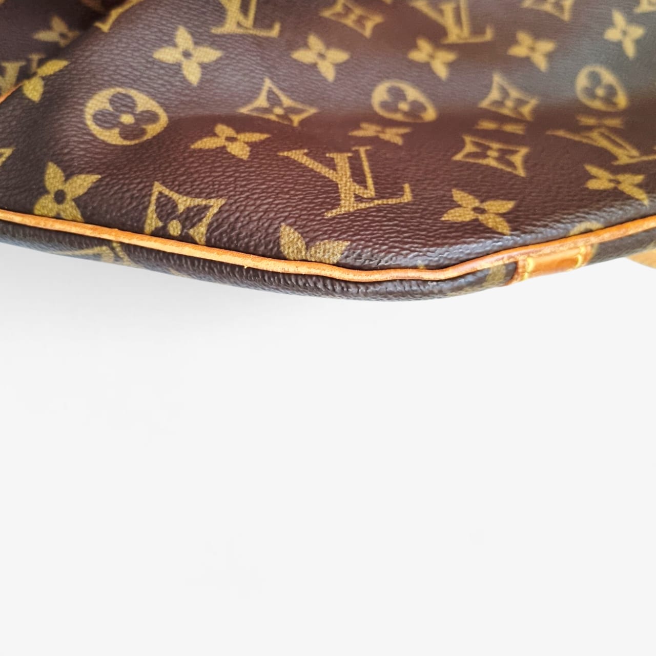 Louis Vuitton Mezzo
