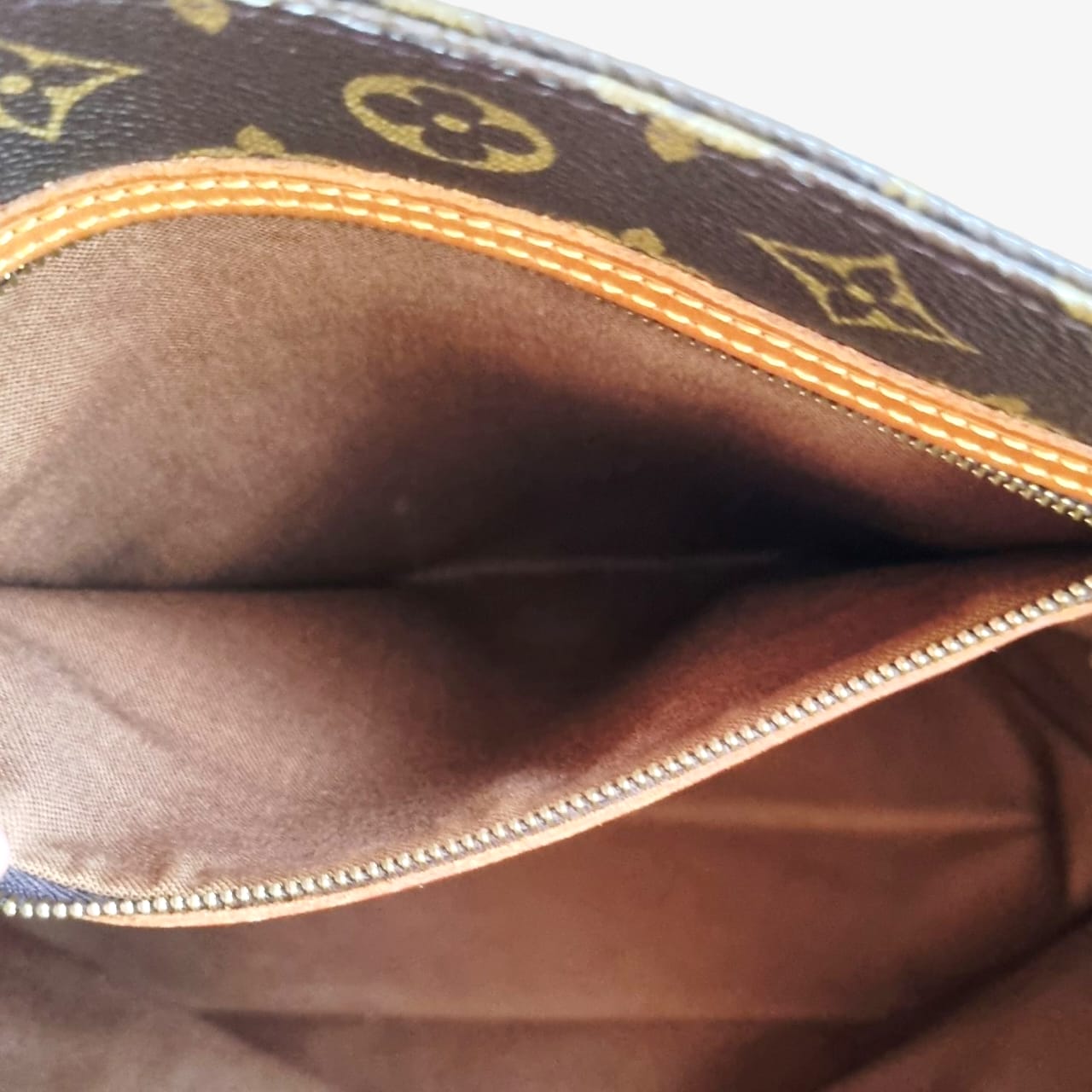 Louis Vuitton Mezzo