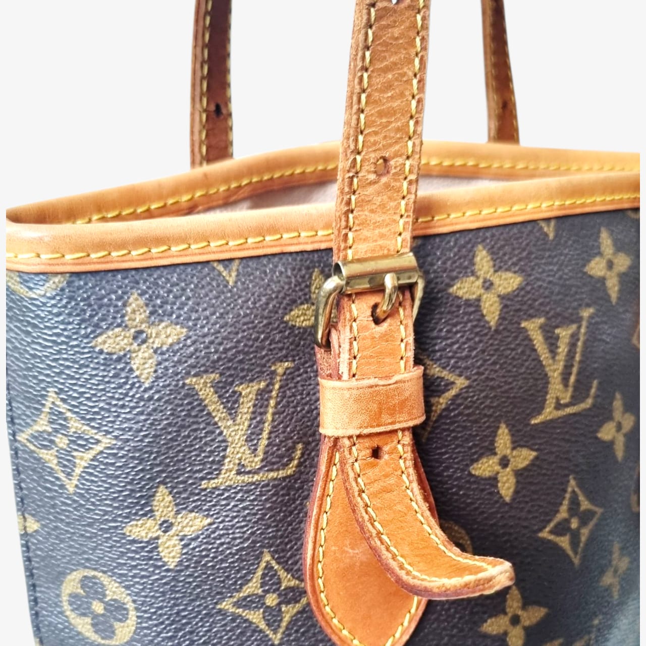 Louis Vuitton Bucket