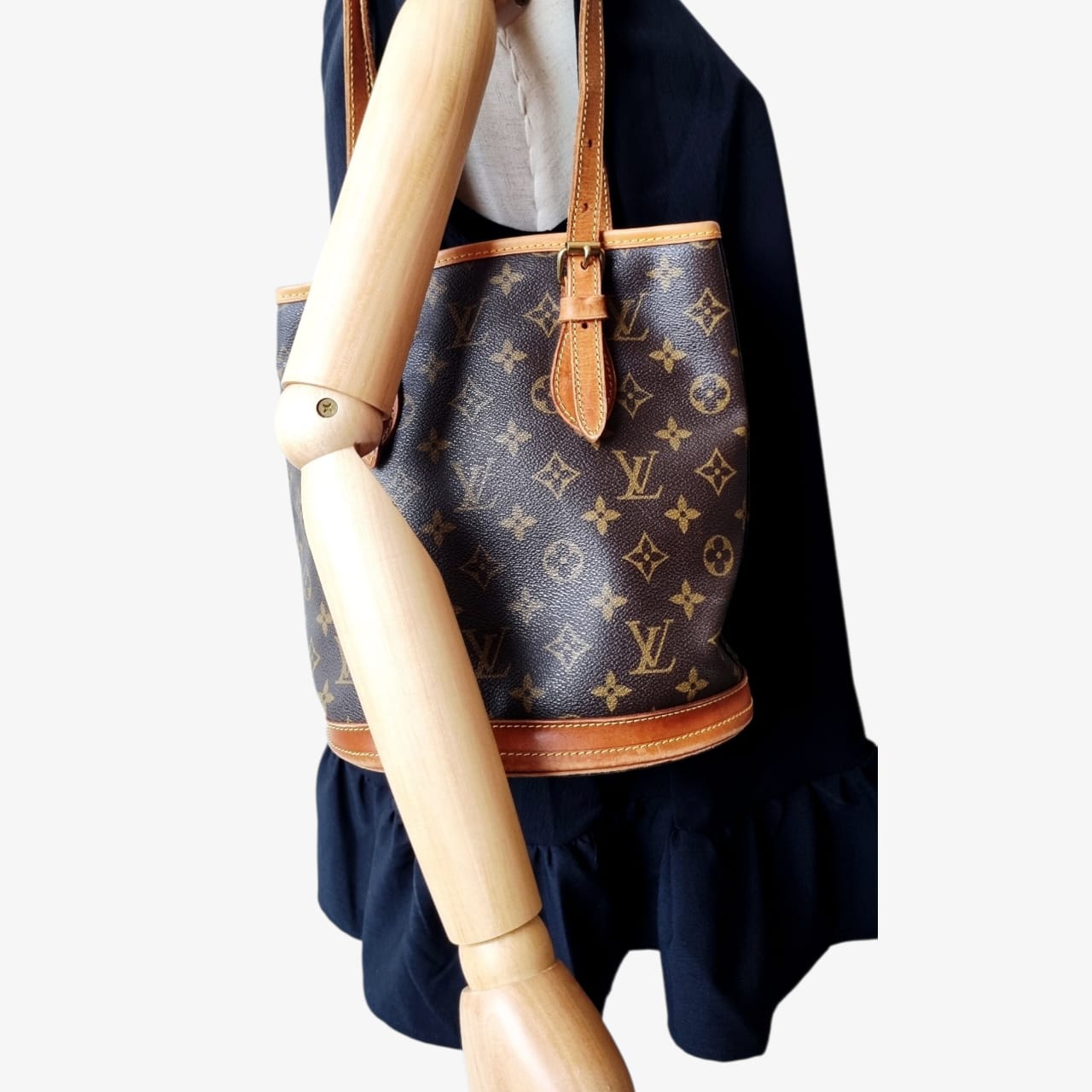 Louis Vuitton Bucket