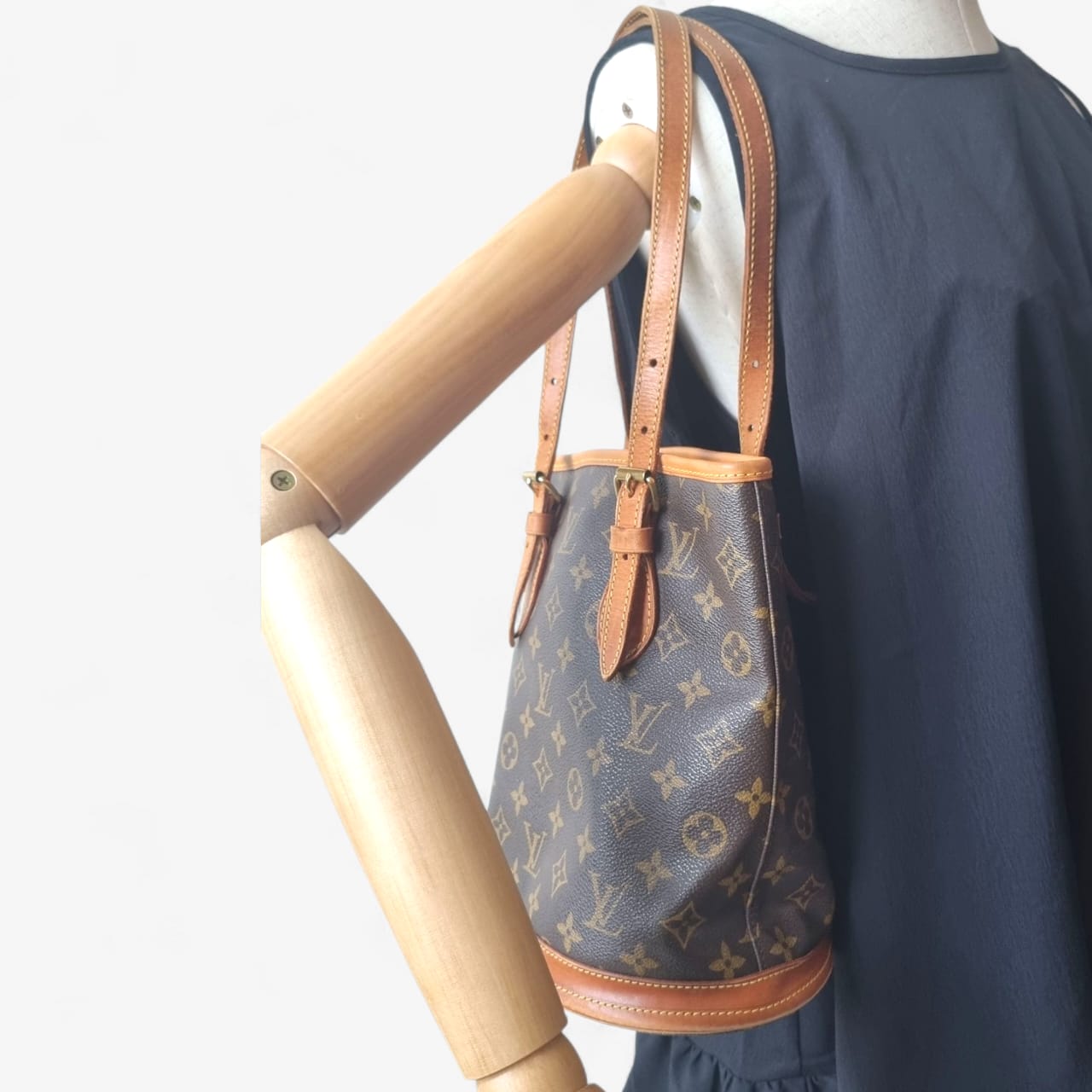 Louis Vuitton Bucket