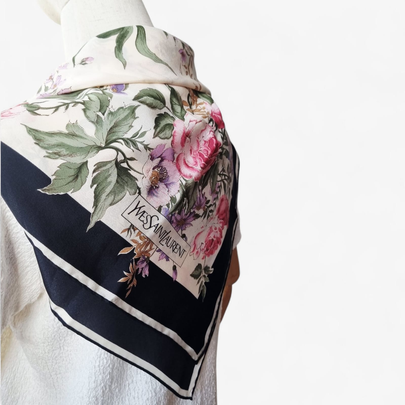 Yves Saint Laurent - Foulard