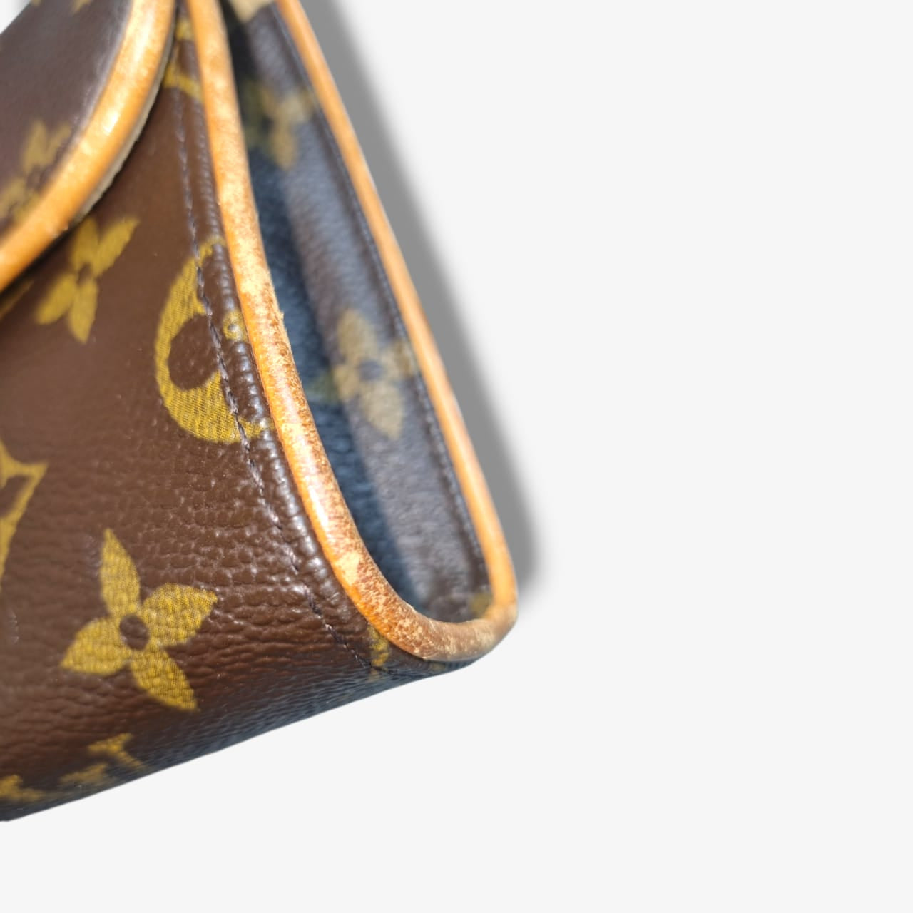 Louis Vuitton - Florentine