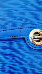 Louis Vuitton Cartouchière