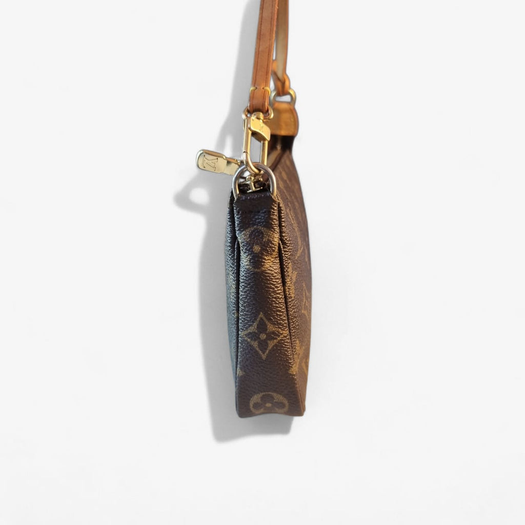 Louis Vuitton -  Pochette Accessoire