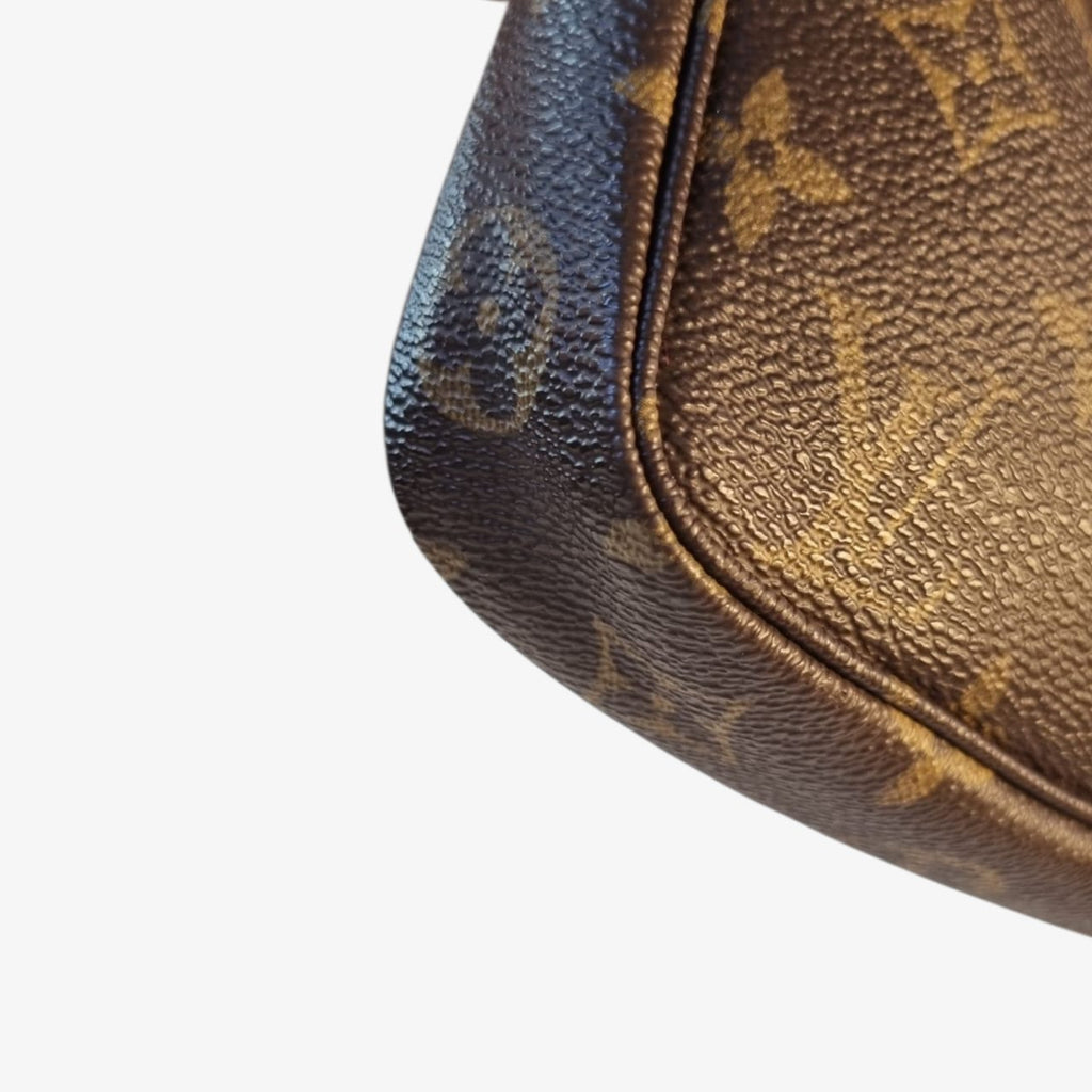 Louis Vuitton -  Pochette Accessoire