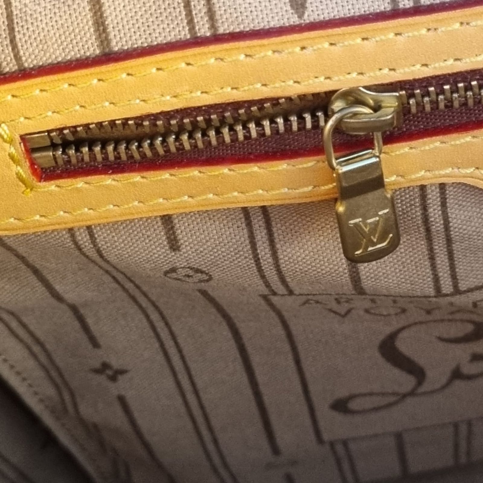 Louis Vuitton Neverfull