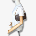Louis Vuitton -  Pochette Accessoire