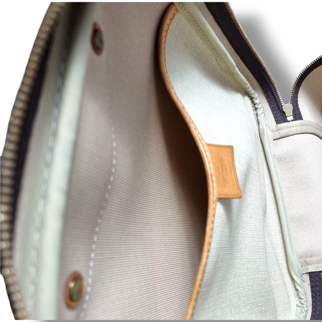 Louis Vuitton - Excursion