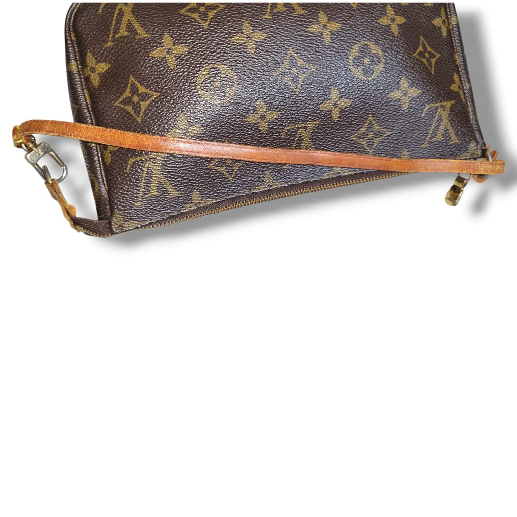 Louis Vuitton -  Pochette Accessoire