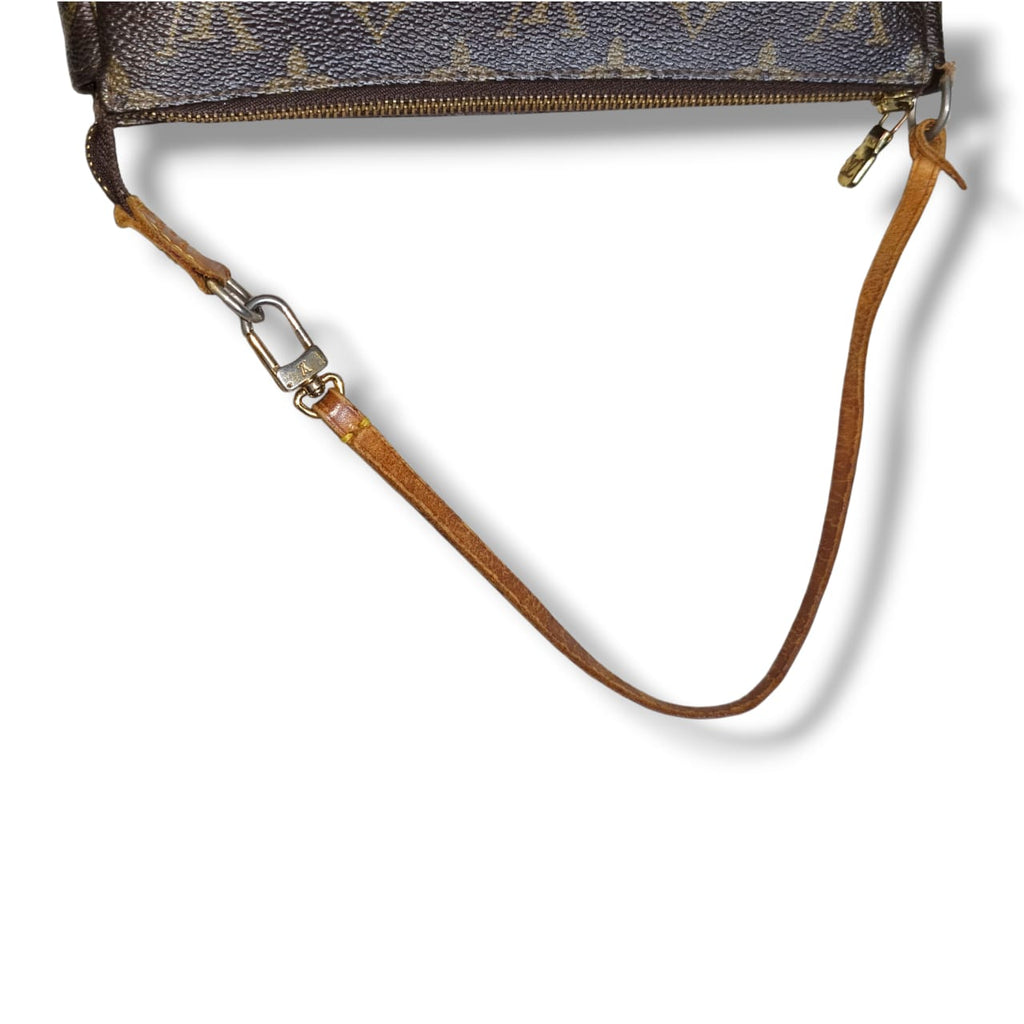 Louis Vuitton -  Pochette Accessoire