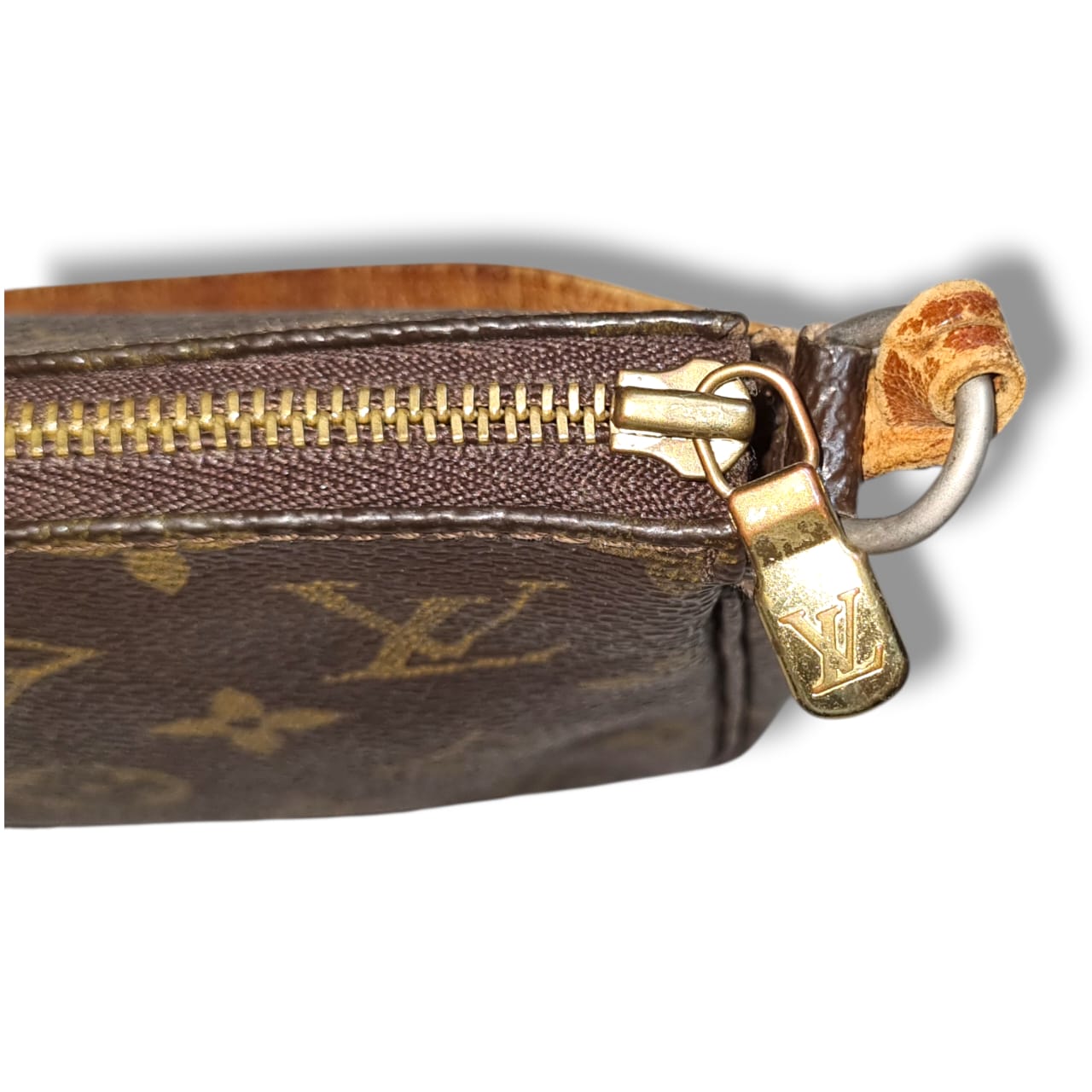Louis Vuitton -  Pochette Accessoire