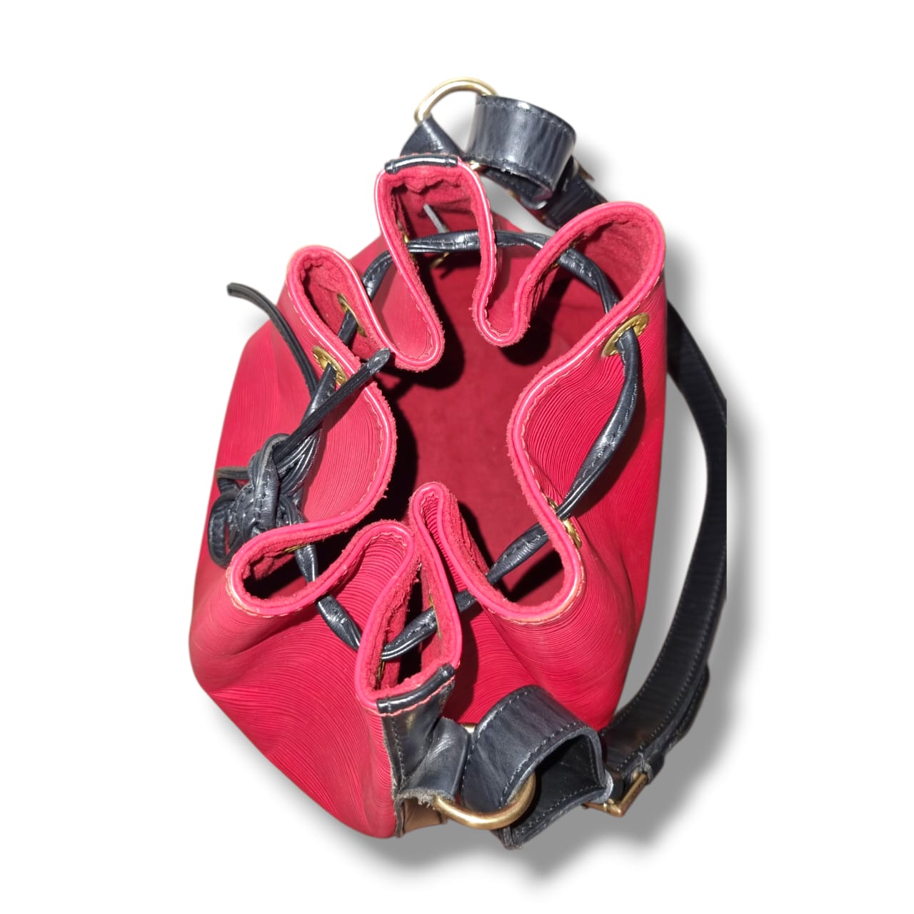 Sac Louis Vuitton Noé en cuir Epi rouge a