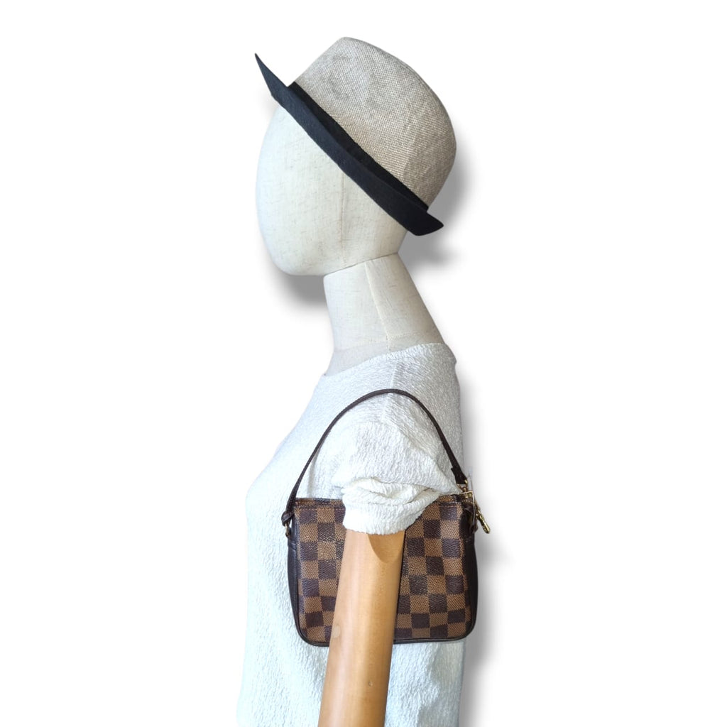 Louis Vuitton Pochette accessoire damier