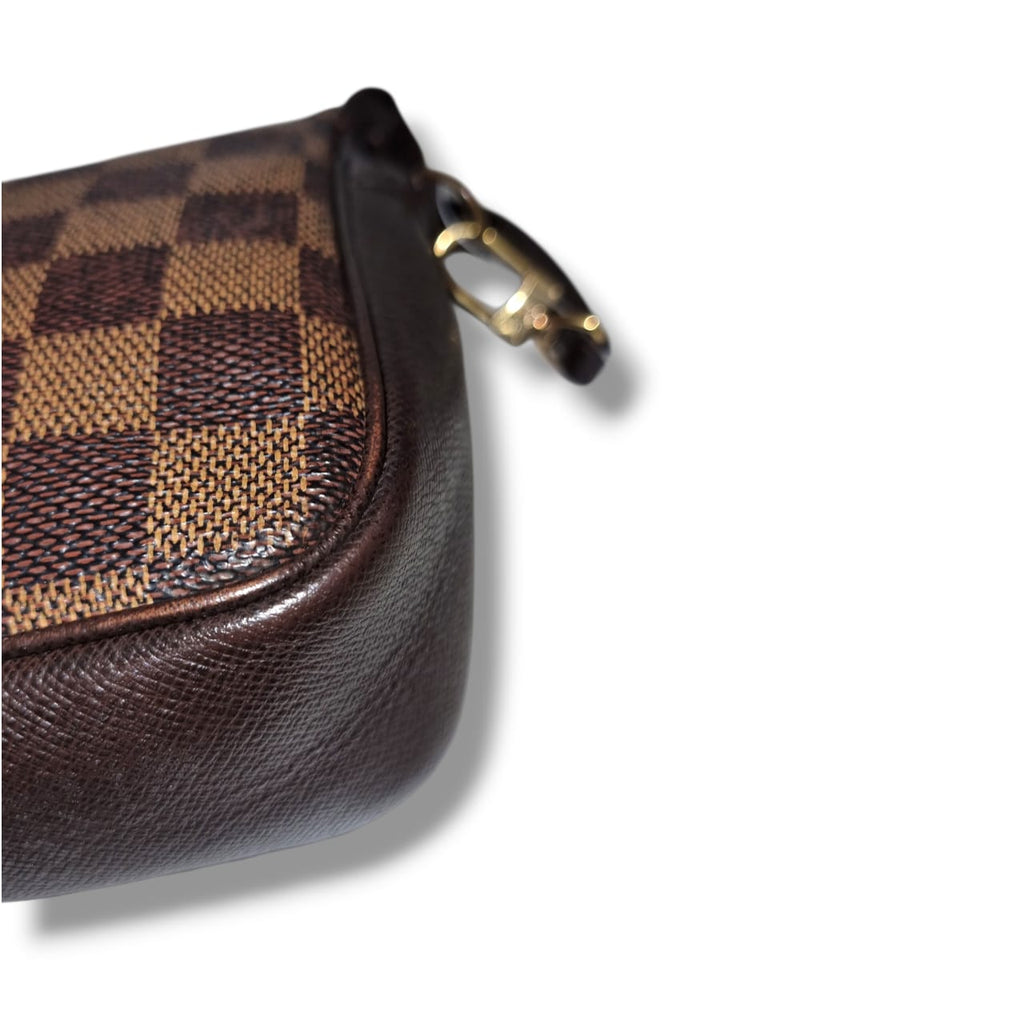 Louis Vuitton Pochette accessoire damier