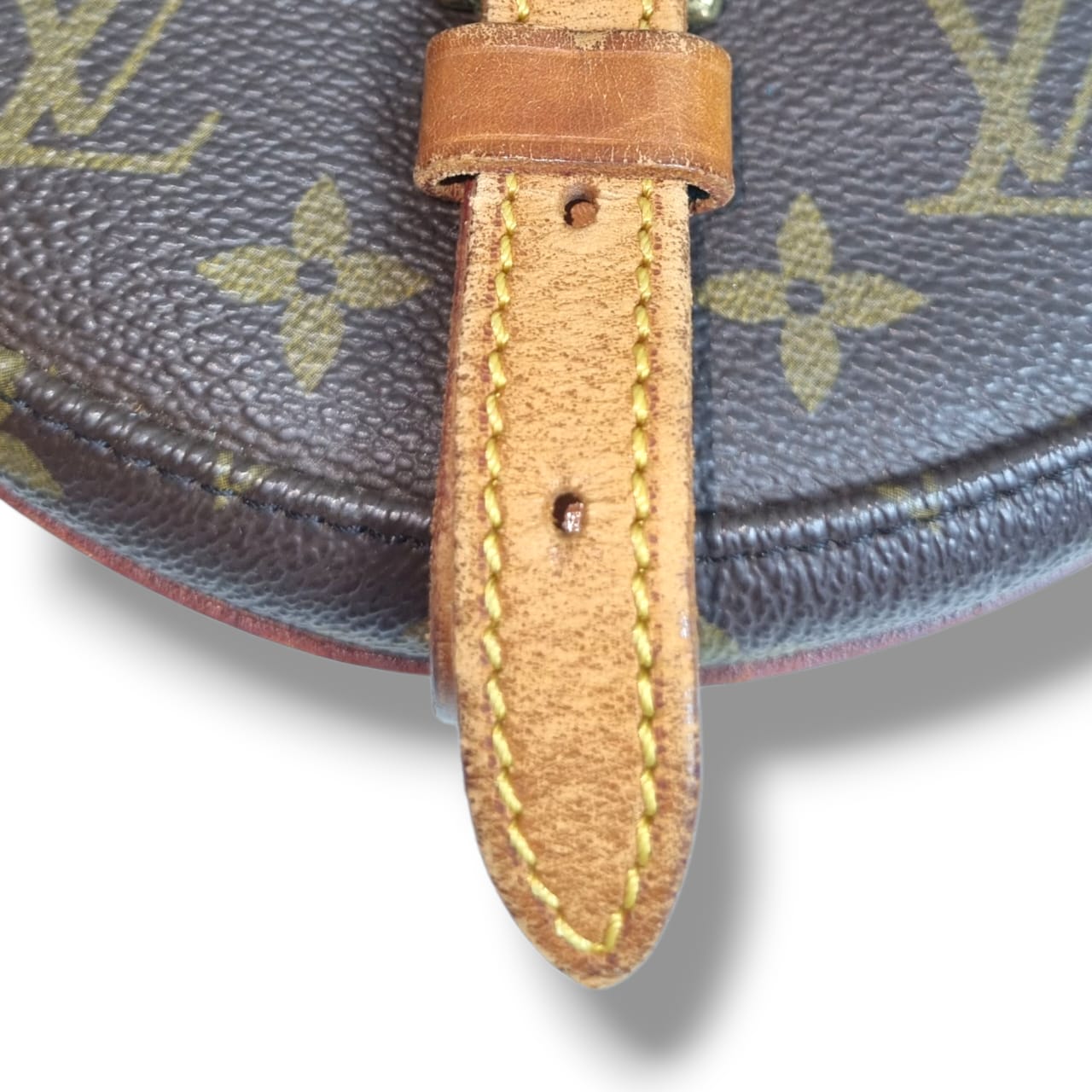 Louis Vuitton Chantilly