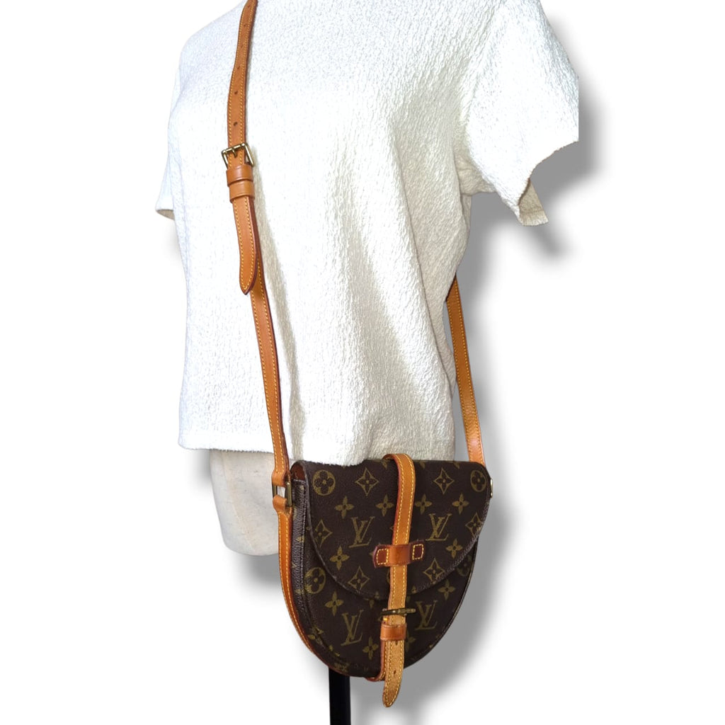 Sac Louis Vuitton Chantilly GM monogram vintage cuir patiné porté croisé