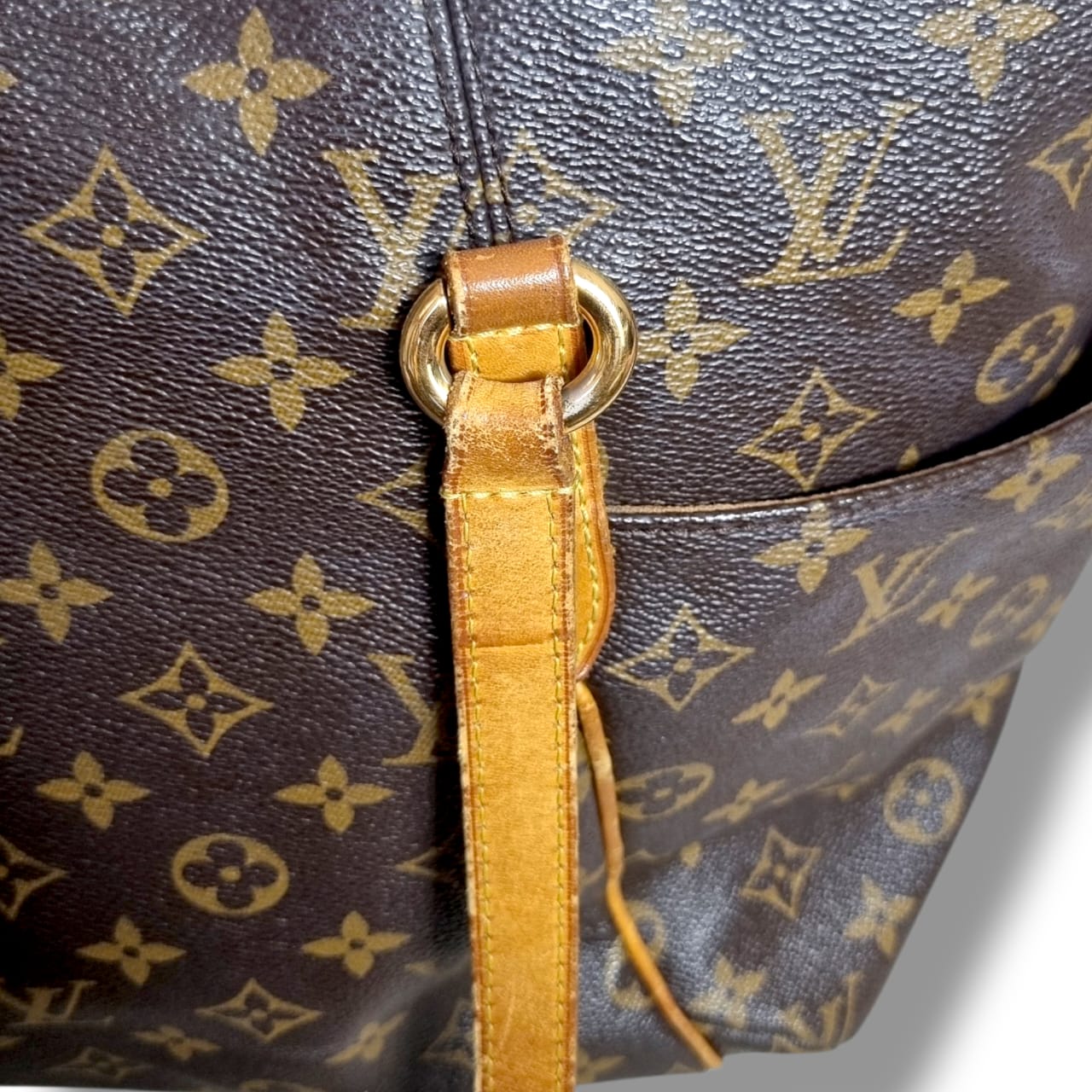 Louis Vuitton Totally