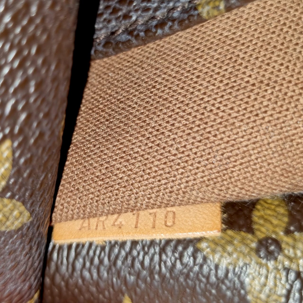 Louis Vuitton Totally