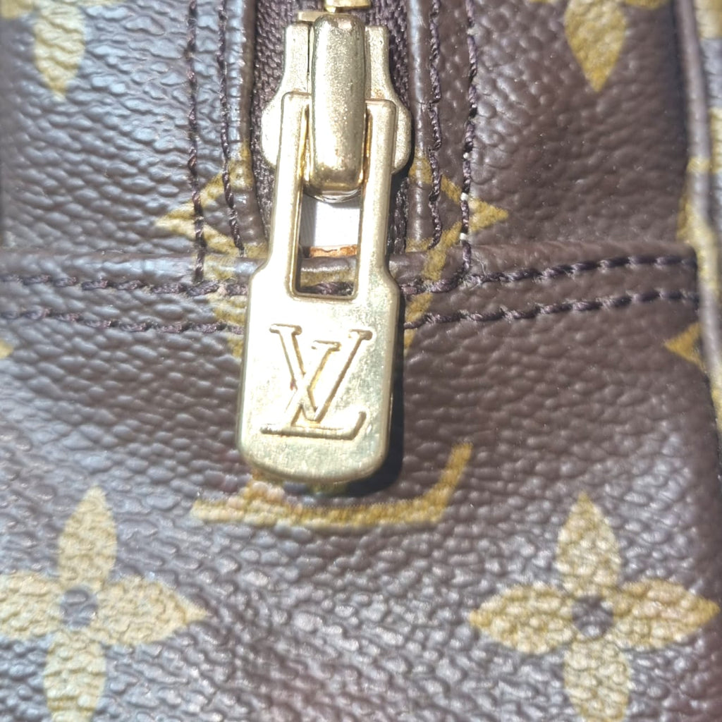 Louis Vuitton Trousse de toilette