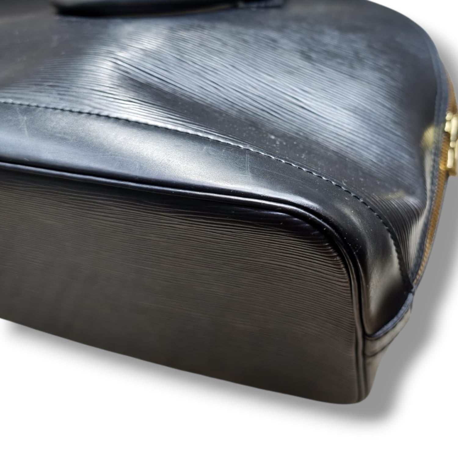 Louis Vuitton Alma 30 Noir